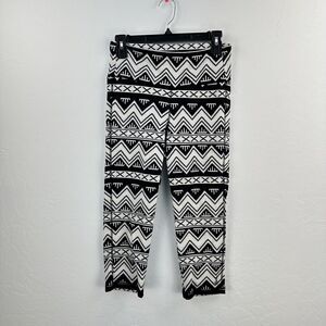 Kavu Capri Leggings Aztec Southwestern‎ Women's L Black White Stretchy